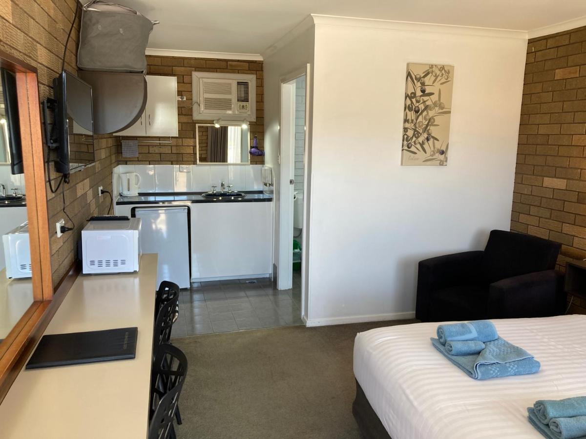 Camellia Motel Нарандера Екстериор снимка