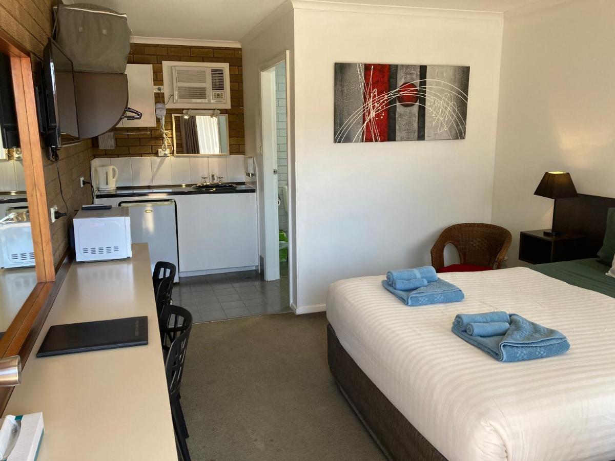 Camellia Motel Нарандера Екстериор снимка