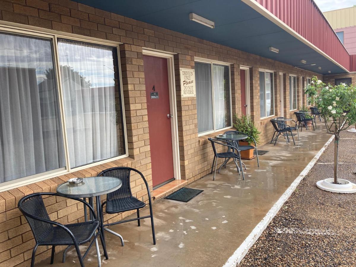 Camellia Motel Нарандера Екстериор снимка