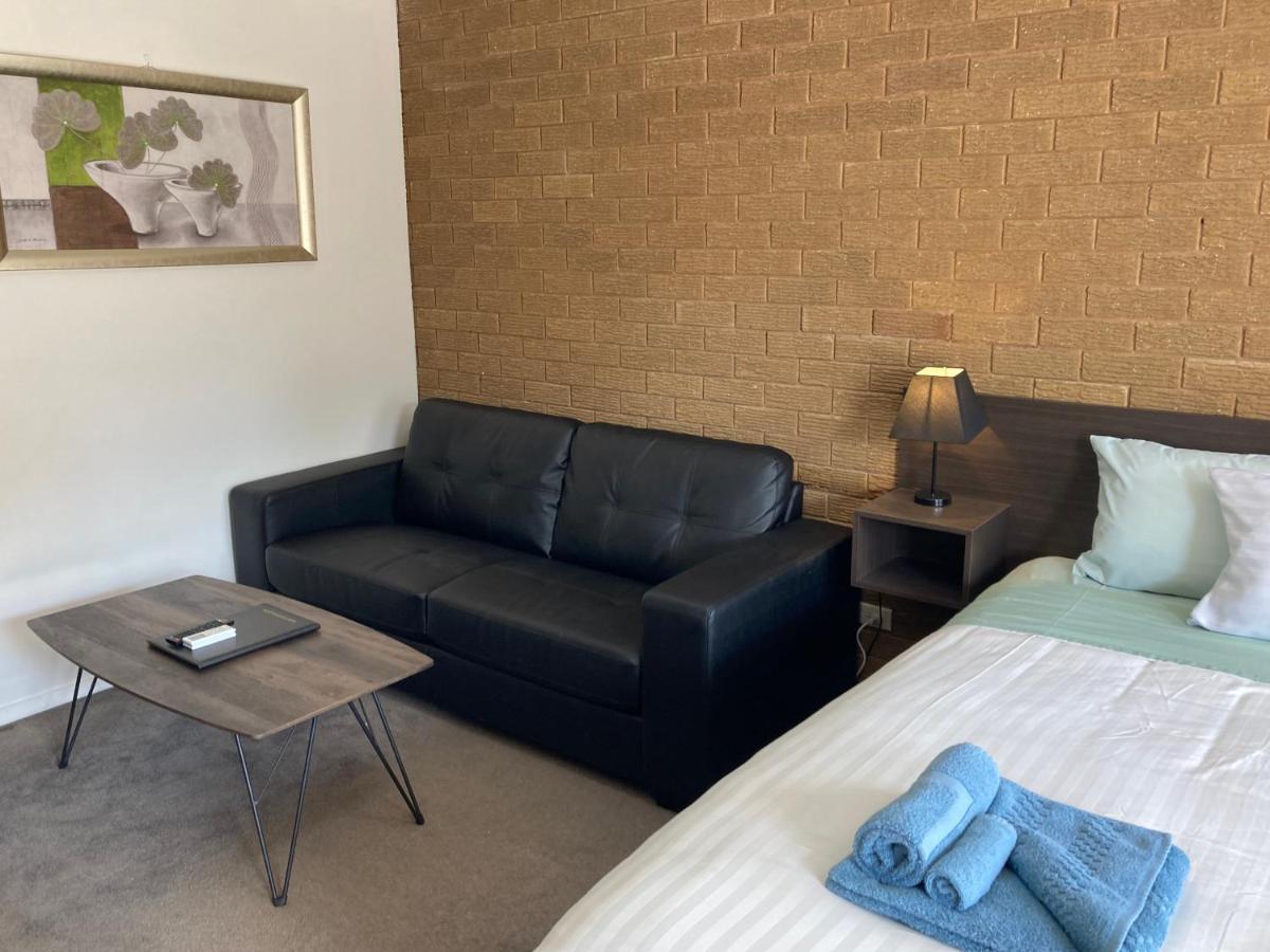 Camellia Motel Нарандера Екстериор снимка
