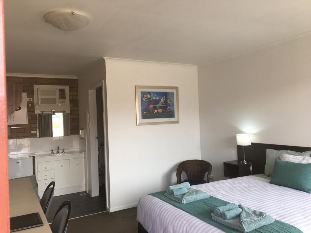 Camellia Motel Нарандера Екстериор снимка
