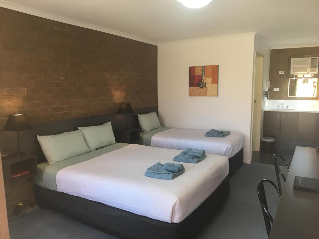 Camellia Motel Нарандера Екстериор снимка