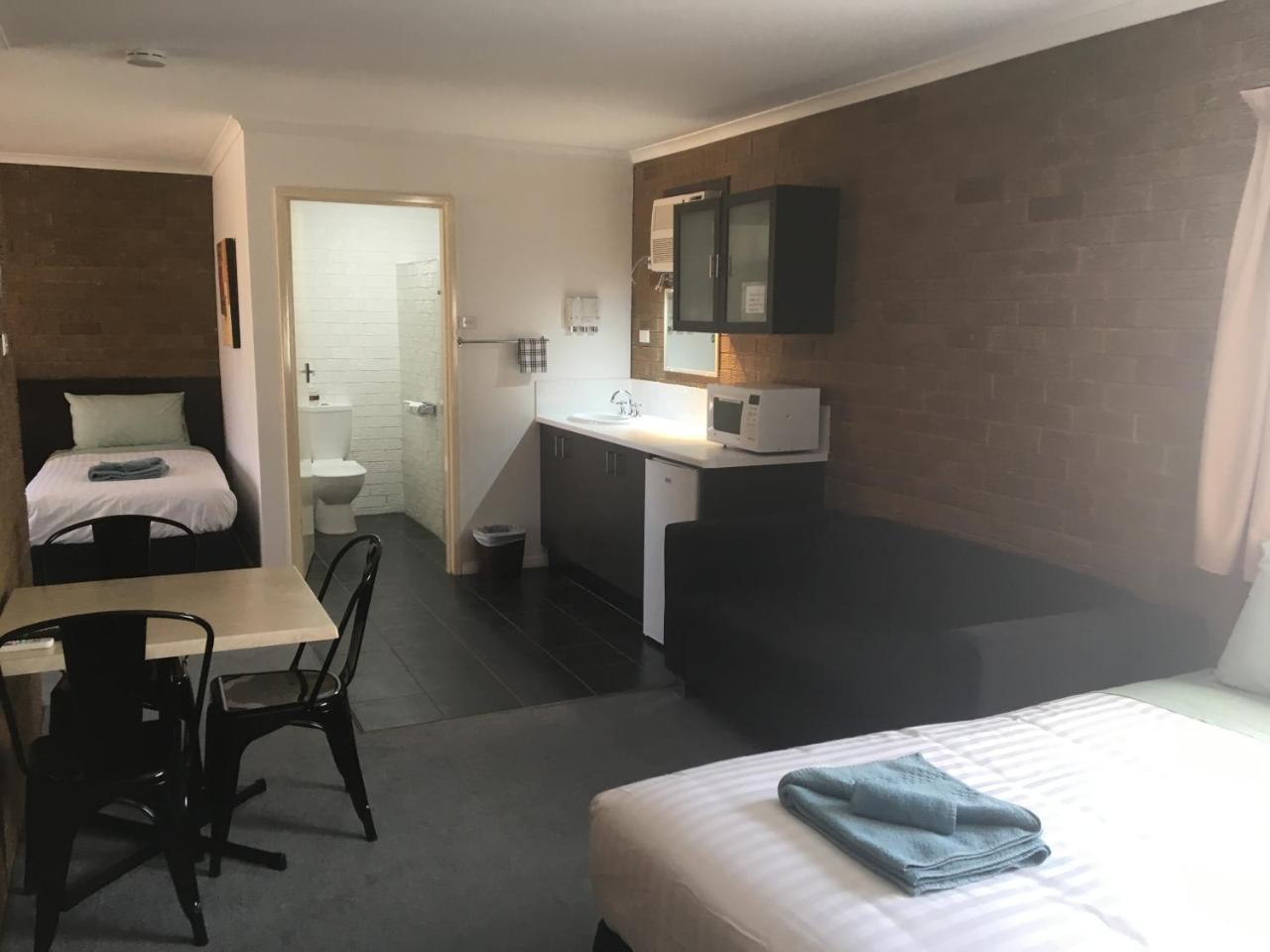Camellia Motel Нарандера Екстериор снимка
