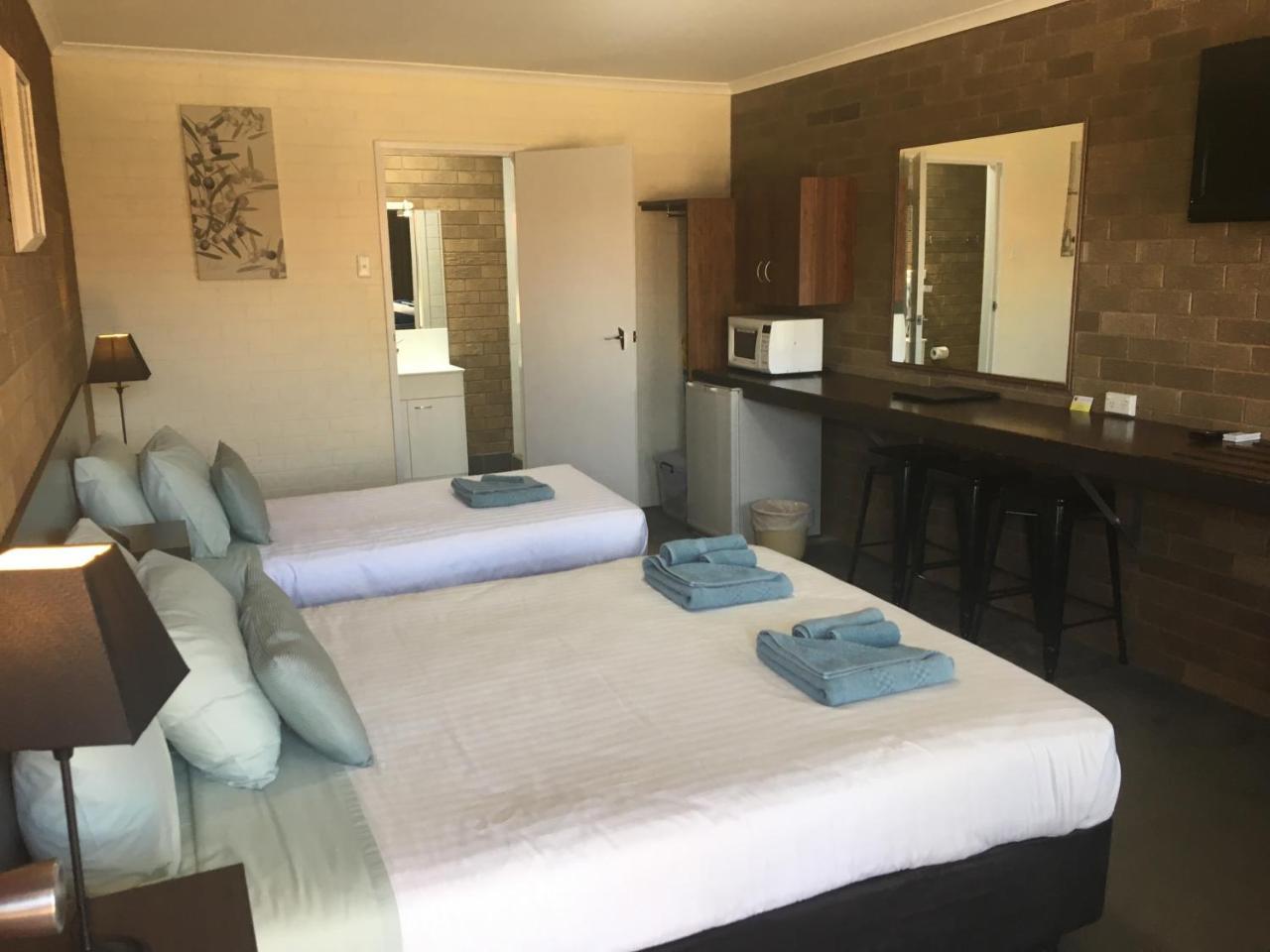 Camellia Motel Нарандера Екстериор снимка
